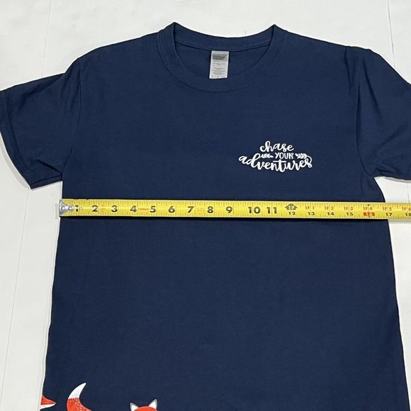 Gildan Tag Fox Running Graphic Shirt Chase Your Adventures Navy Shirt Size Small - Picture 14 of 15